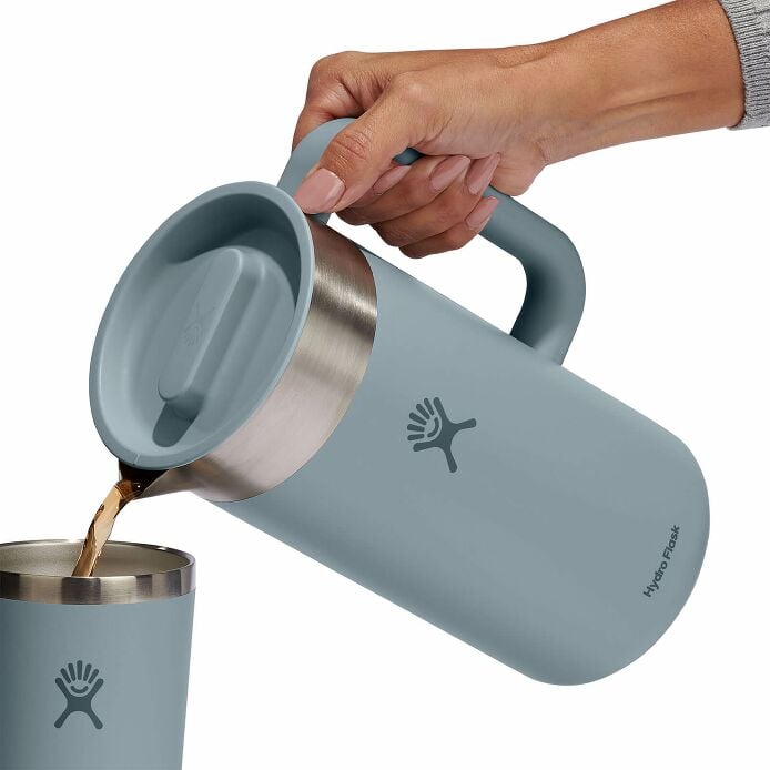 51-oz-insulated-pitcher-u9 okp51043-insulated-pitcher-shale-gray-pour.jpg