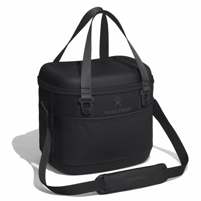 game-day-bundle-y3 12pco001-carryout-cooler-15l-black-angled_1_1.jpg