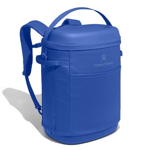 carryouttm-backpack-22-l-s2 18pco382_carryout_backpack_22l_capri_blue_angled_1.jpg