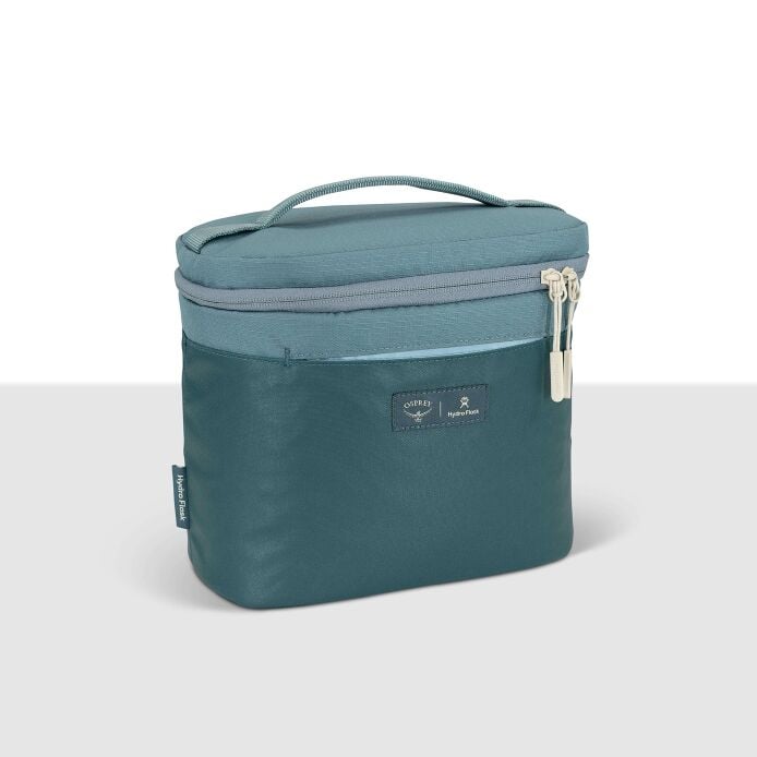 osprey-axis-x-hydro-flask-campus-essentials-bundle-s4 axisxhydroflask_s26_detail1_cascadeblue_10007249_1.jpg