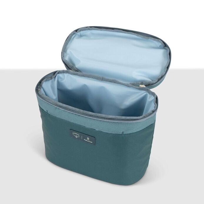 osprey-axis-x-hydro-flask-campus-essentials-bundle-s4 axisxhydroflask_s26_detail2_cascadeblue_10007249_1.jpg