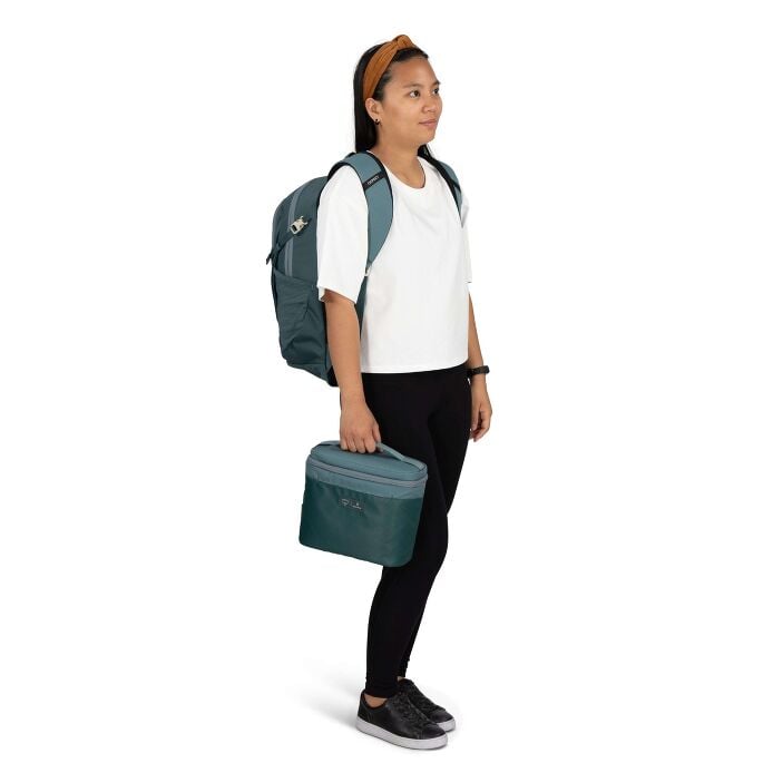 osprey-axis-x-hydro-flask-campus-essentials-bundle-s4 axisxhydroflask_s26_onbody1_cascadeblue_10007249_2.jpg