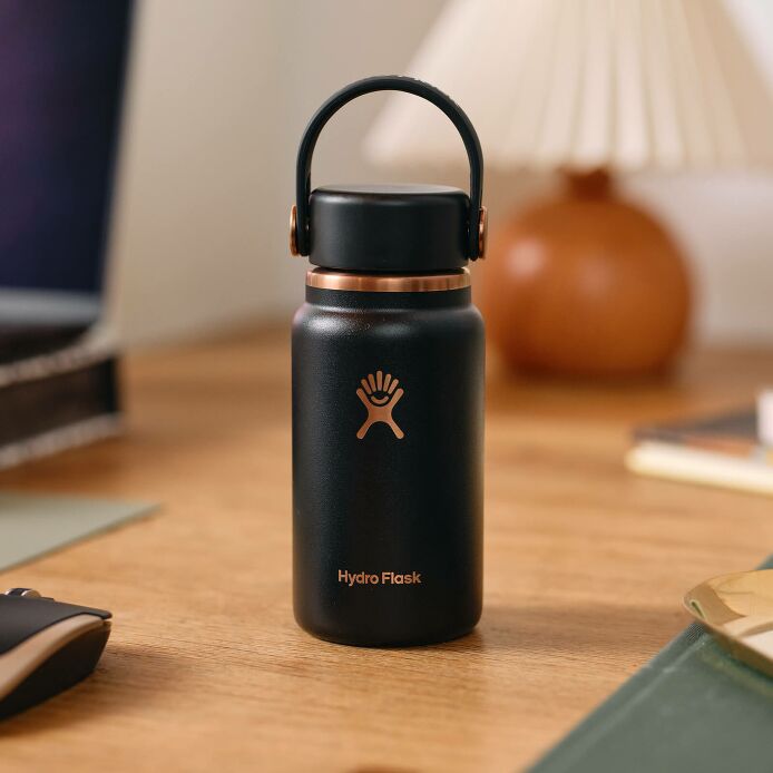 arc-collection-micro-hydro-200-ml-u0 black_-_lifestyle_1.jpeg