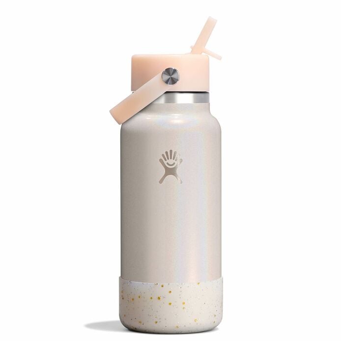 medium-boot-x8 le-f25w32-g-32-oz-wide-flex-straw-cap-glimmer-cream-straight-withboot_1_1_1.jpg
